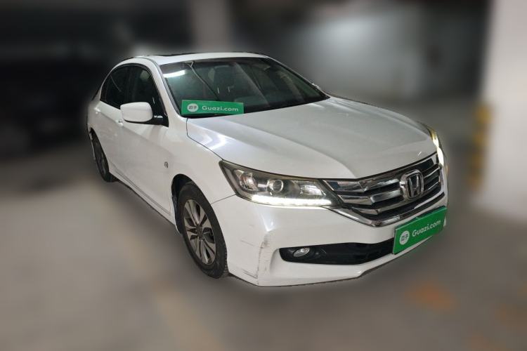 Used Honda Accord 2015 2.0L LXS Elite Edition Front Right 45 Deg