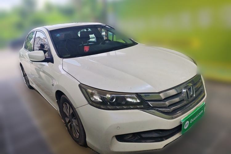 Used Honda Accord 2015 2.0L EX Luxury Edition Front Right 45 Deg