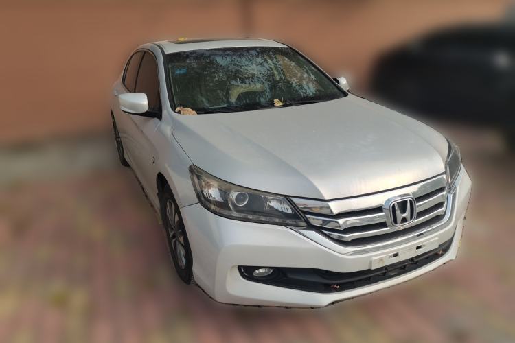 Used Honda Accord 2015 2.0L LXS Elite Edition Front Right 45 Deg