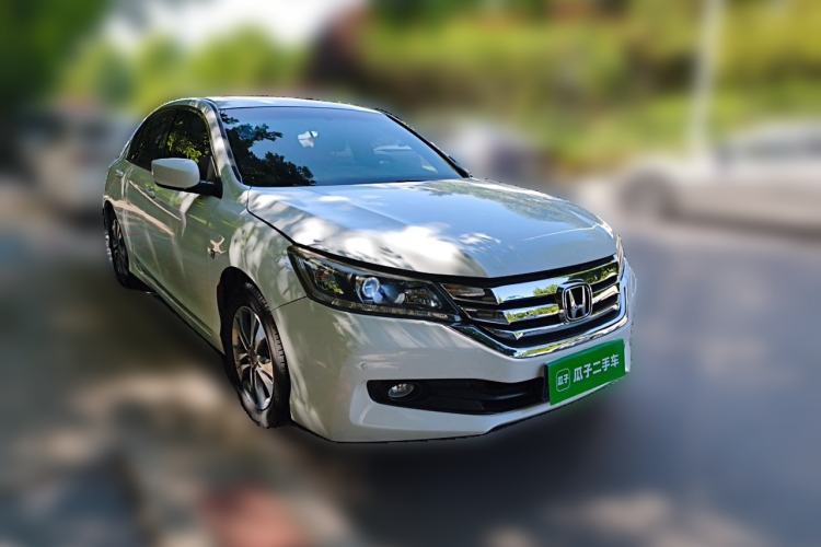 Used Honda Accord 2015 2.0L LXS Elite Edition Front Right 45 Deg