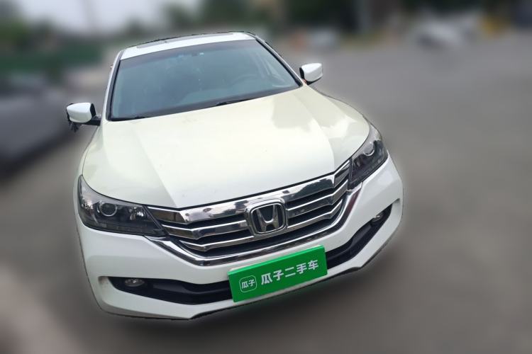 Used Honda Accord 2015 2.0L LX Comfort Edition Front Right 45 Deg