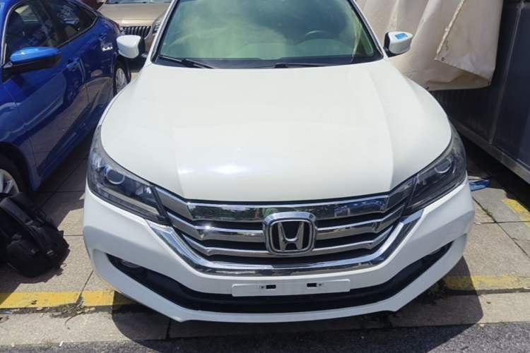 Used Honda Accord 2015 2.0L LX Comfort Edition Front