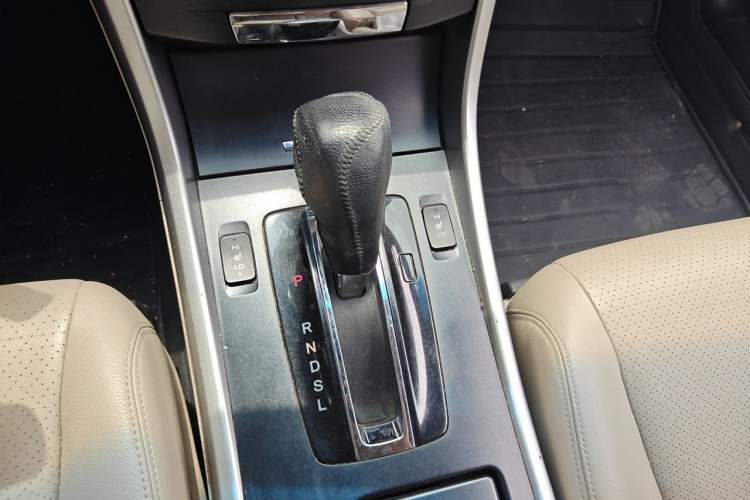 Used Honda Accord 2015 2.0L LXS Elite Edition Gear Lever