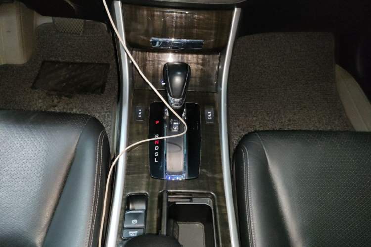 Used Honda Accord 2015 2.4L EX Luxury Edition Gear Lever
