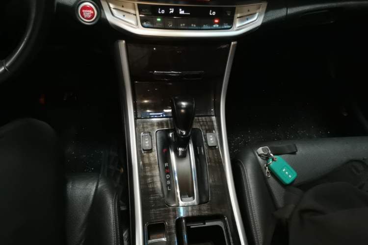 Used Honda Accord 2015 2.4L EX Luxury Edition Gear Lever