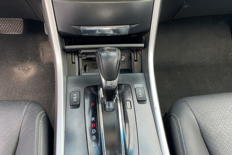 Used Honda Accord 2015 2.0L LXS Elite Edition Gear Lever
