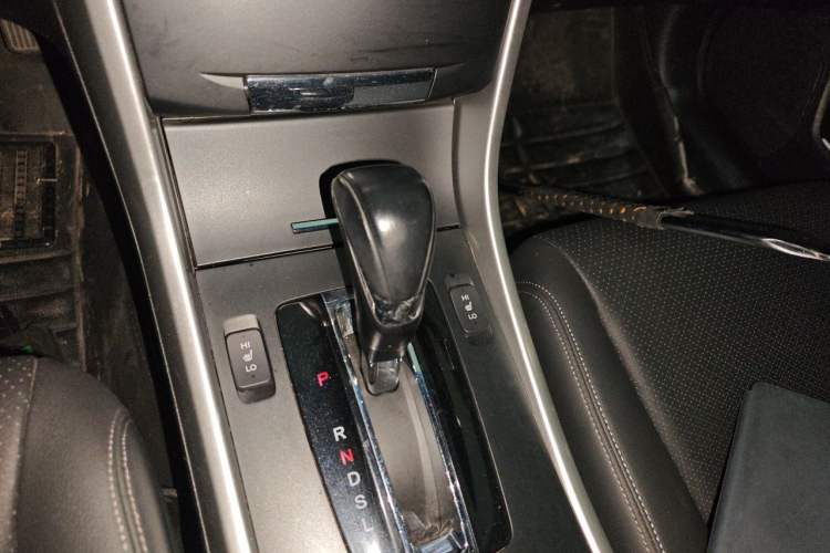 Used Honda Accord 2015 2.0L LXS Elite Edition Gear Lever