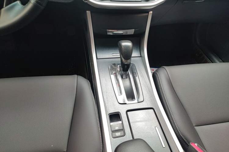 Used Honda Accord 2015 2.0L LX Comfort Edition Gear Lever