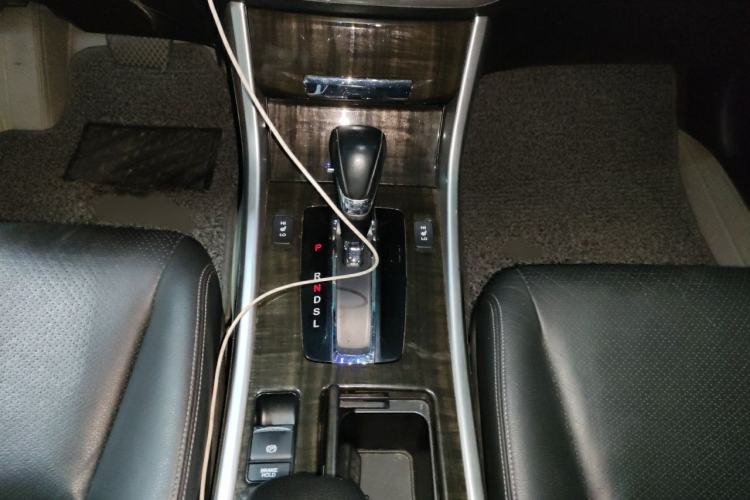 Used Honda Accord 2015 2.4L EX Luxury Edition Gear Lever