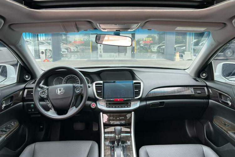Used Honda Accord 2015 2.4L EX Luxury Edition Interior 2
