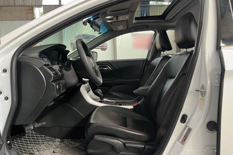 Used Honda Accord 2015 2.0L LX Comfort Edition Interior 2
