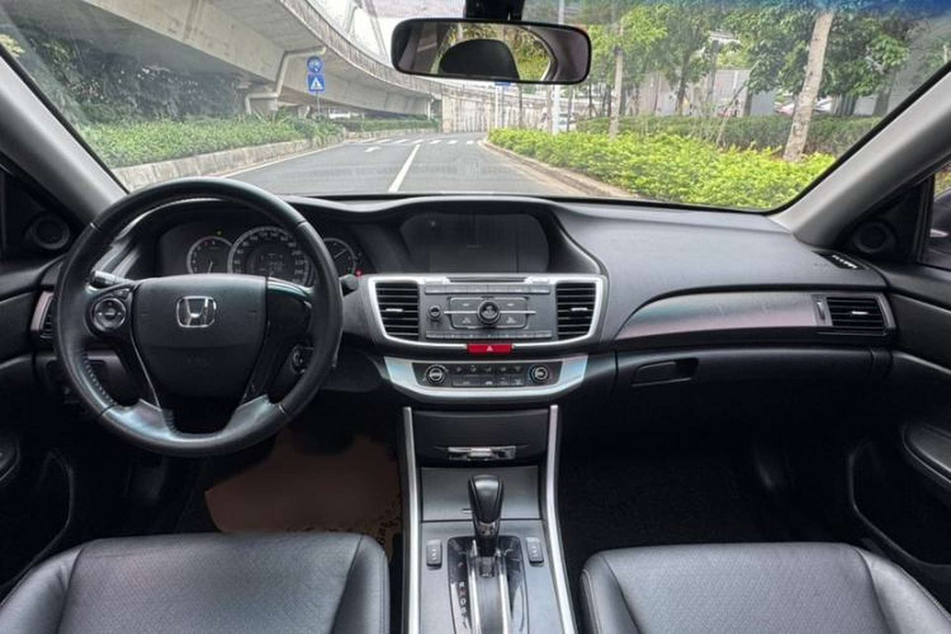 Used Honda Accord 2015 2.0L LXS Elite Edition Interior 3