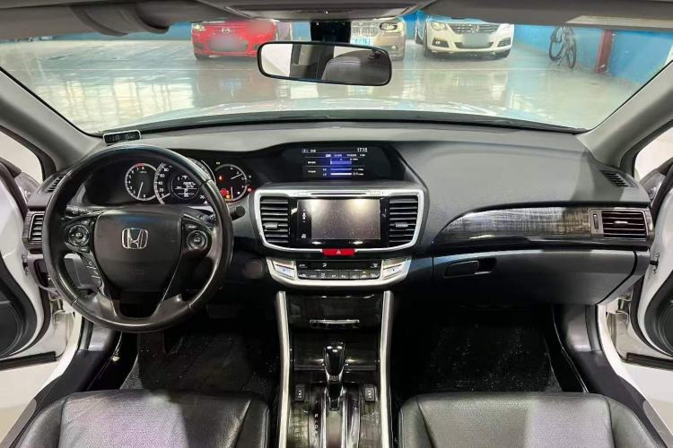 Used Honda Accord 2015 2.4L EX Luxury Edition Interior 3