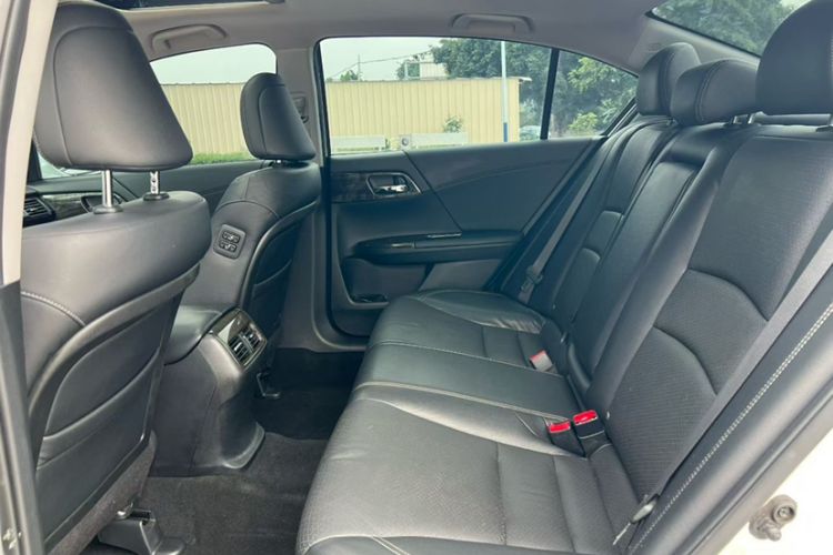 Used Honda Accord 2015 2.4L EX Luxury Edition Interior 3