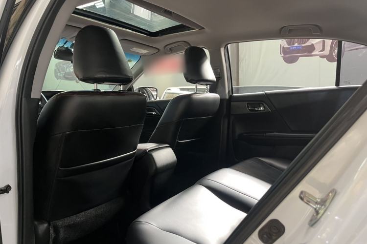 Used Honda Accord 2015 2.0L LX Comfort Edition Interior 3