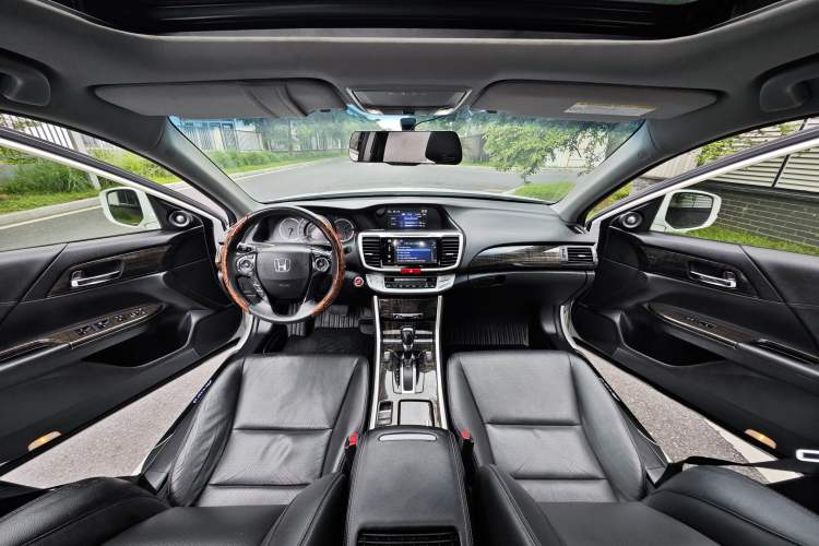 Used Honda Accord 2015 2.4L EX Luxury Edition Interior 4