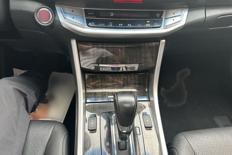 Used Honda Accord 2015 2.4L EX Luxury Edition Interior 4