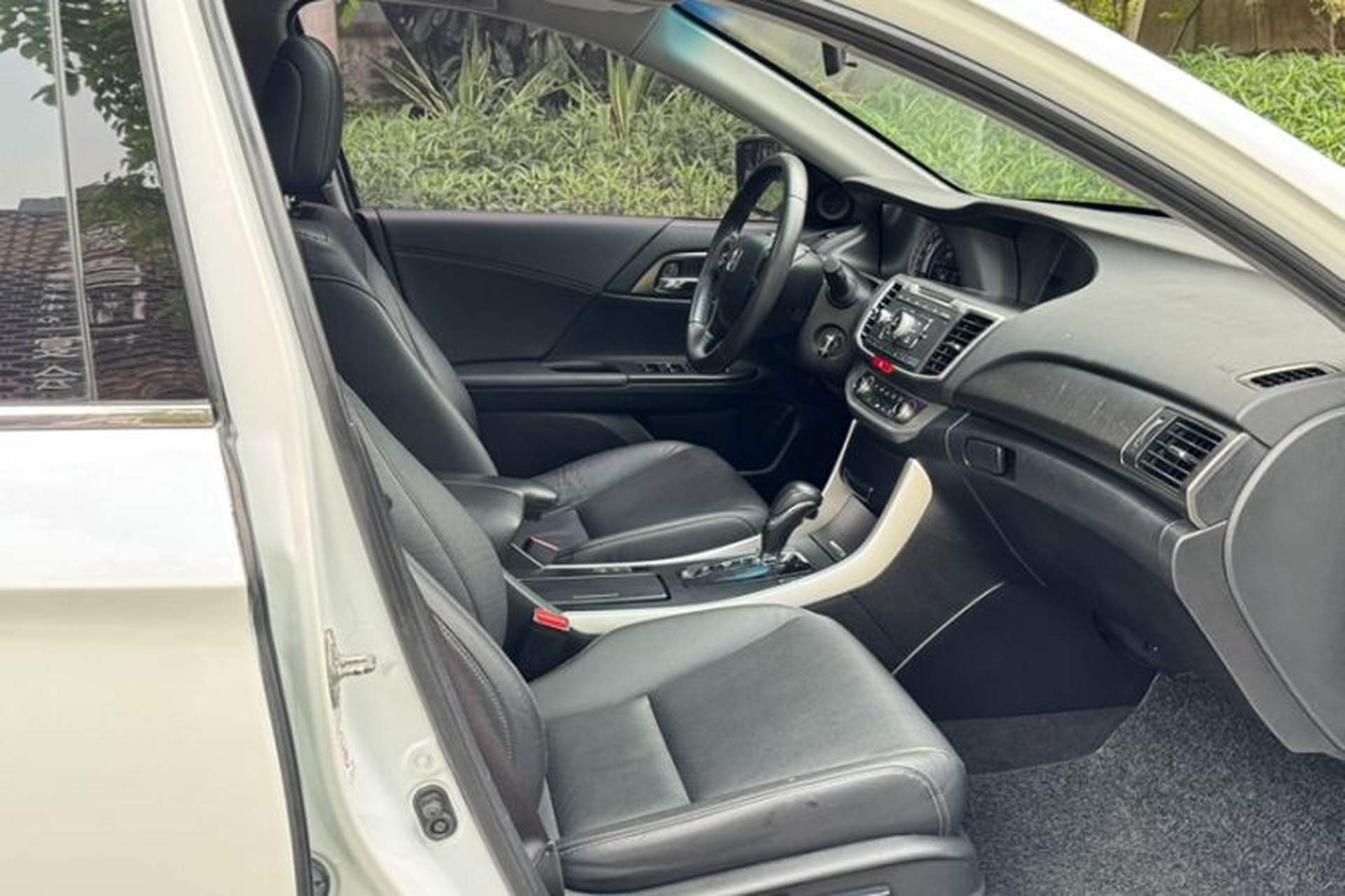 Used Honda Accord 2015 2.0L LXS Elite Edition Interior 5
