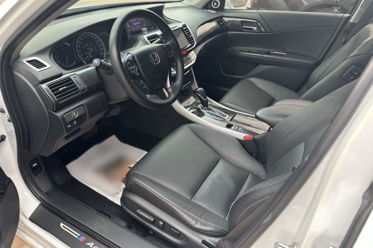 Used Honda Accord 2015 2.4L EX Luxury Edition Interior 5