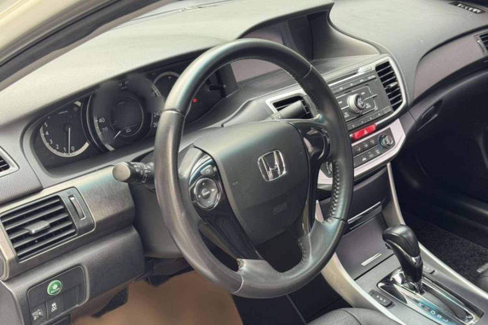 Used Honda Accord 2015 2.0L LXS Elite Edition Interior 8