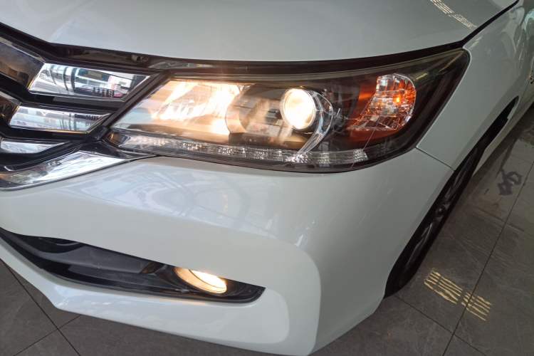 Used Honda Accord 2015 2.0L LX Comfort Edition Left Front Headlight