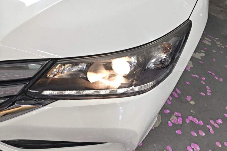 Used Honda Accord 2015 2.0L LX Comfort Edition Left Front Headlight