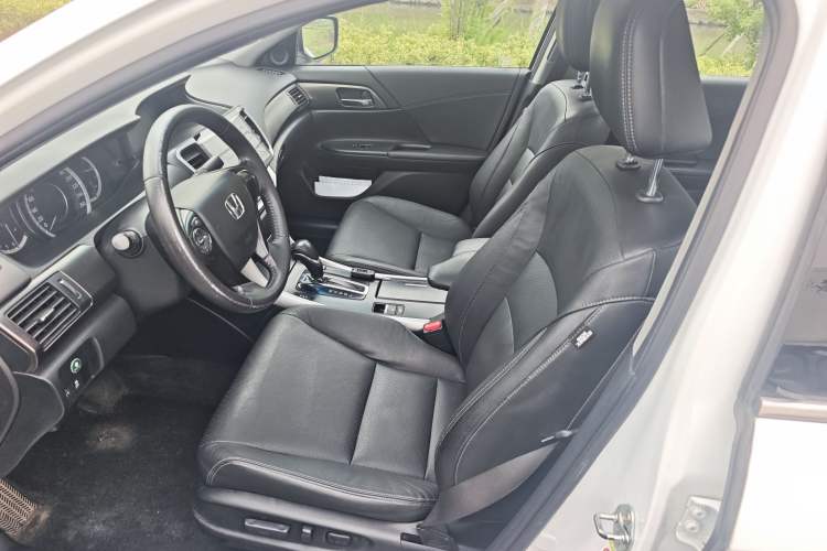 Used Honda Accord 2015 2.0L LXS Elite Edition Left Front Seat