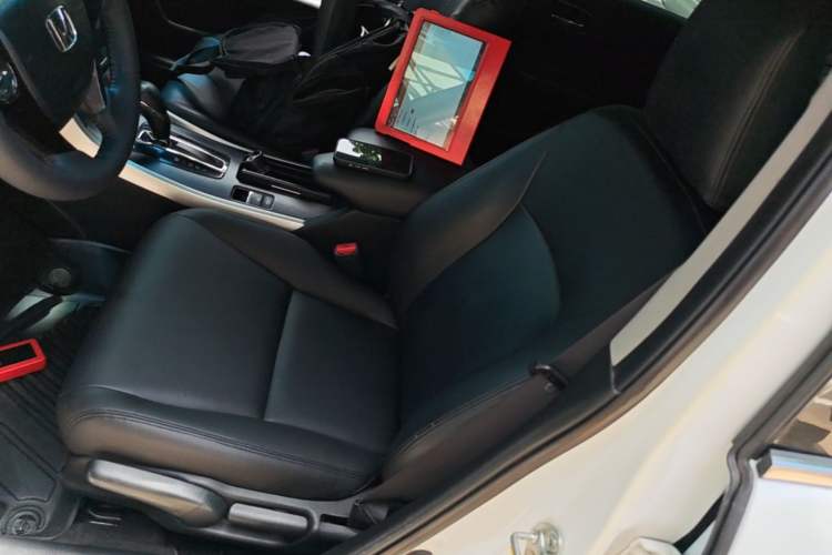 Used Honda Accord 2015 2.0L LX Comfort Edition Left Front Seat