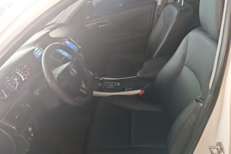 Used Honda Accord 2015 2.0L LX Comfort Edition Left Front Seat