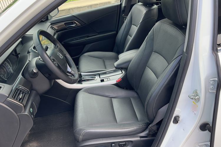 Used Honda Accord 2015 2.0L LXS Elite Edition Left Front Seat