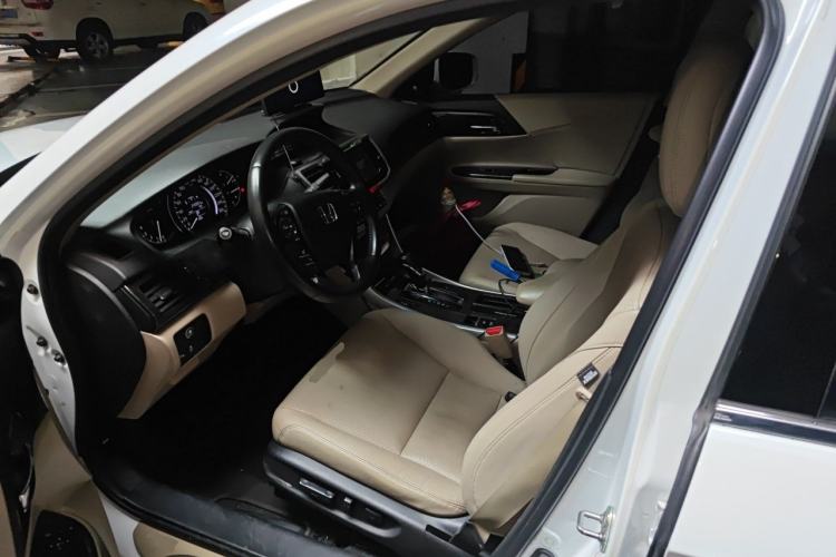 Used Honda Accord 2015 2.4L EX Luxury Edition Left Front Seat