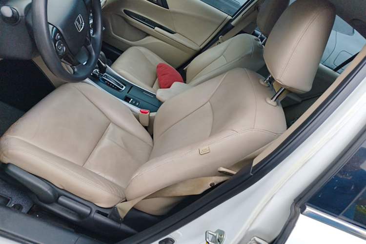 Used Honda Accord 2015 2.0L LX Comfort Edition Left Front Seat