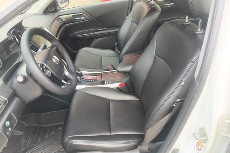 Used Honda Accord 2015 2.0L LX Comfort Edition Left Front Seat