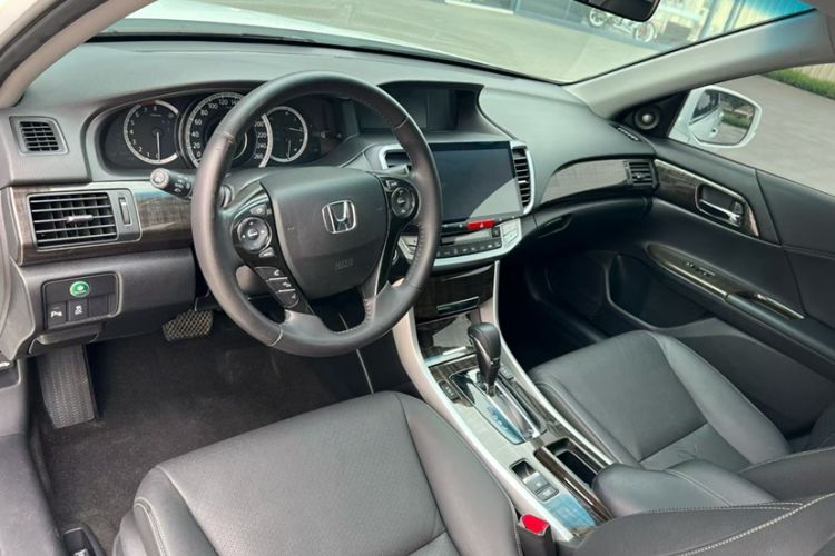 Used Honda Accord 2015 2.4L EX Luxury Edition Left Front Seat