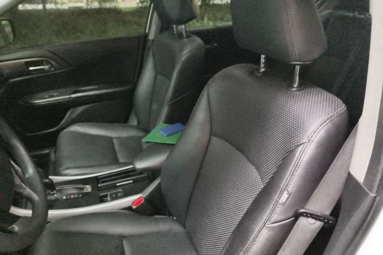 Used Honda Accord 2015 2.0L LX Comfort Edition Left Front Seat