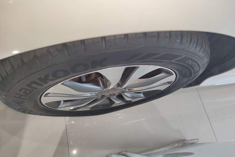 Used Honda Accord 2015 2.0L LXS Elite Edition Left Front Wheel Hub