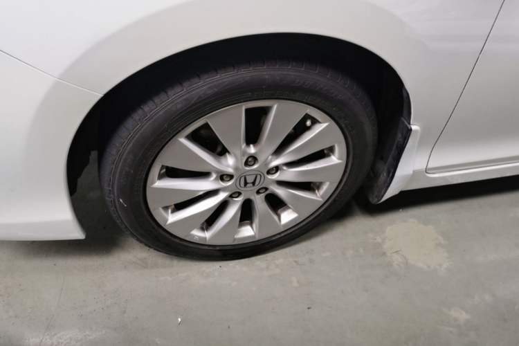 Used Honda Accord 2015 2.4L EX Luxury Edition Left Front Wheel Hub