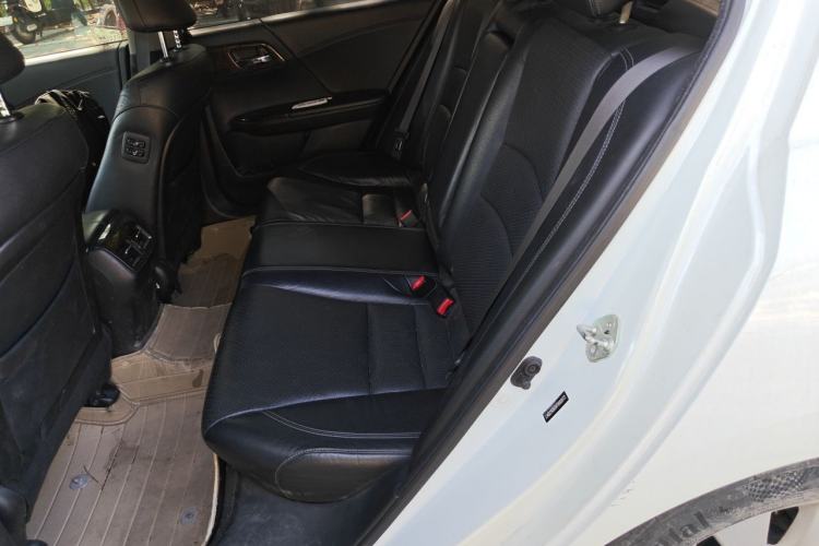 Used Honda Accord 2015 2.4L EX Luxury Edition Left Rear Seat
