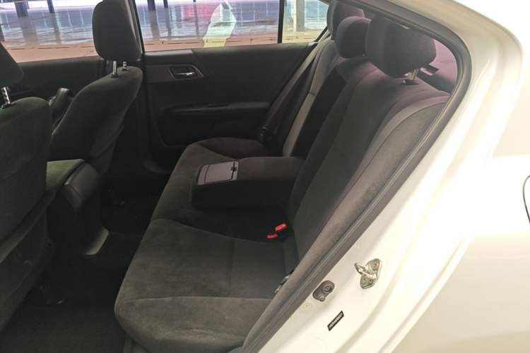Used Honda Accord 2015 2.0L LX Comfort Edition Left Rear Seat