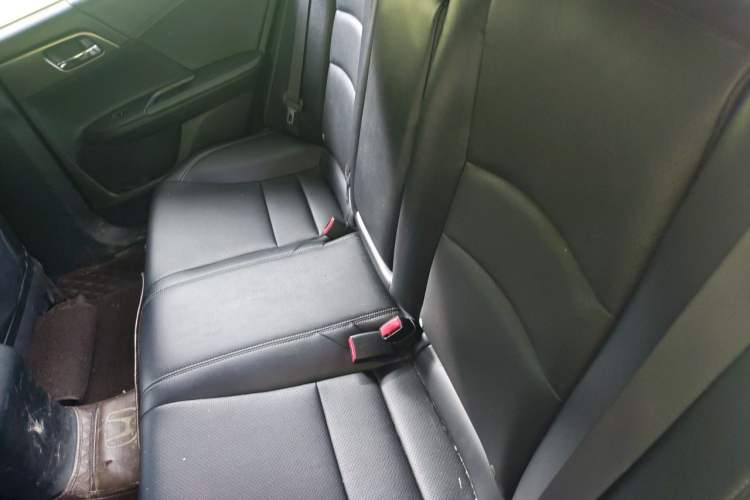 Used Honda Accord 2015 2.0L EX Luxury Edition Left Rear Seat