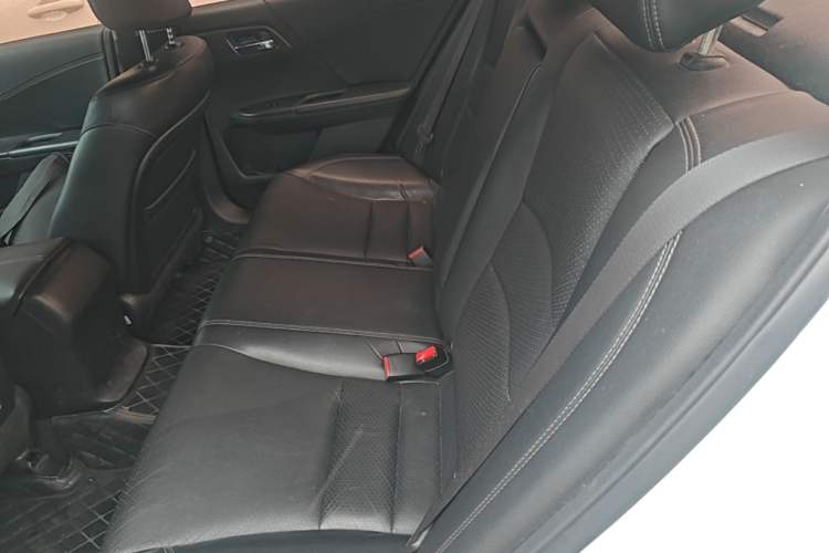 Used Honda Accord 2015 2.0L LXS Elite Edition Left Rear Seat