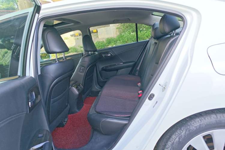 Used Honda Accord 2015 2.4L EX Luxury Edition Left Rear Seat