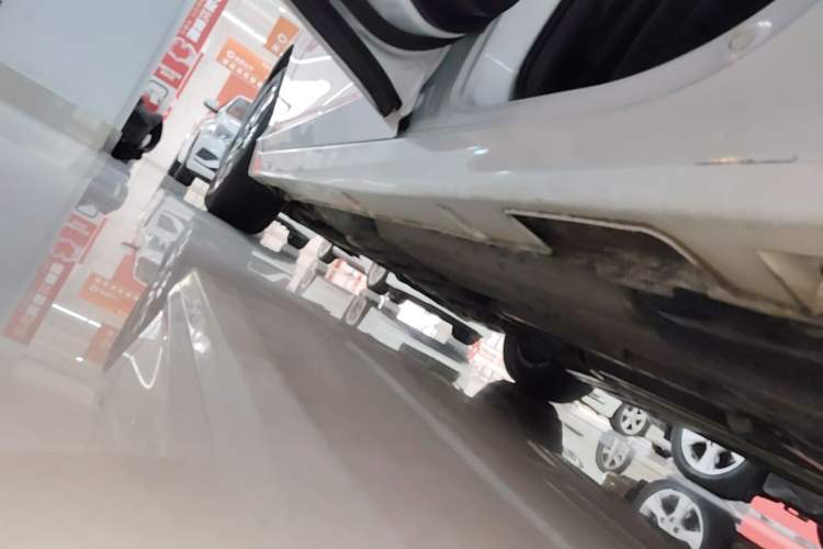 Used Honda Accord 2015 2.0L LXS Elite Edition Left Side Sill