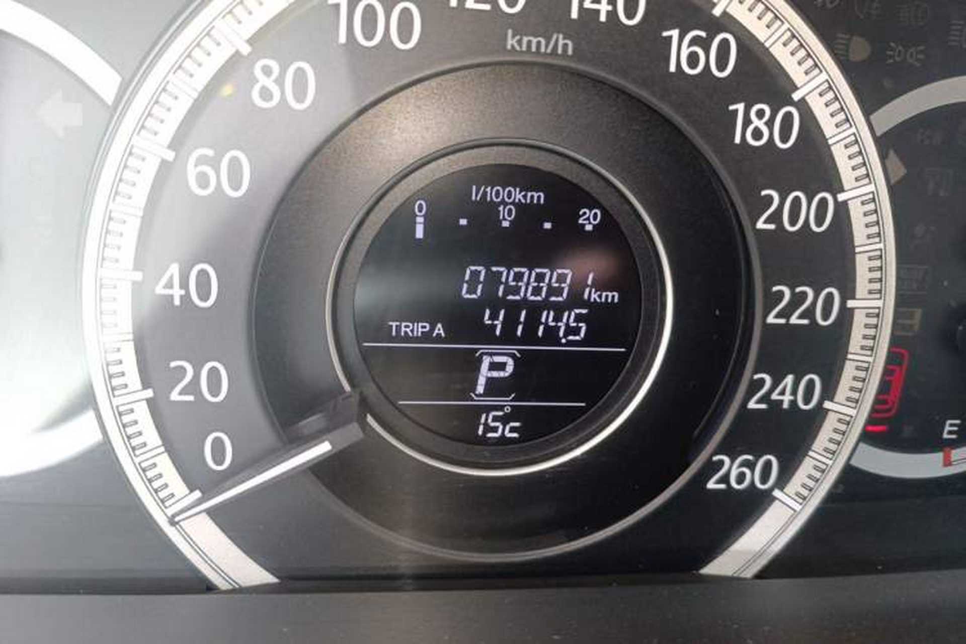 Used Honda Accord 2015 2.0L LX Comfort Edition Odometer Close Up