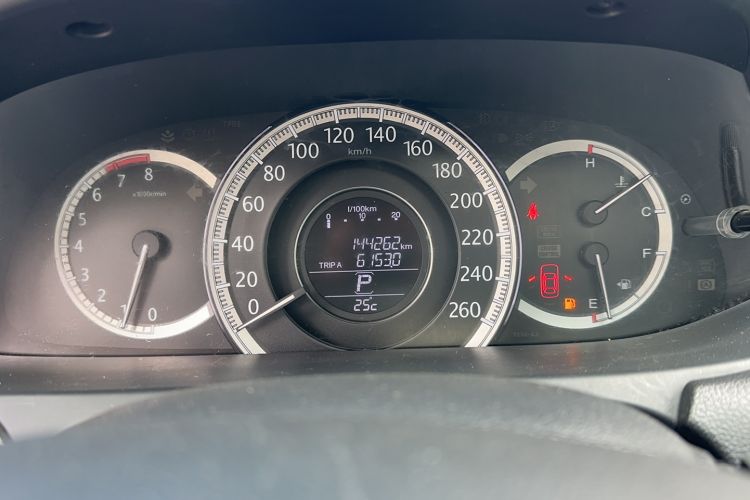 Used Honda Accord 2015 2.0L LXS Elite Edition Odometer Close Up