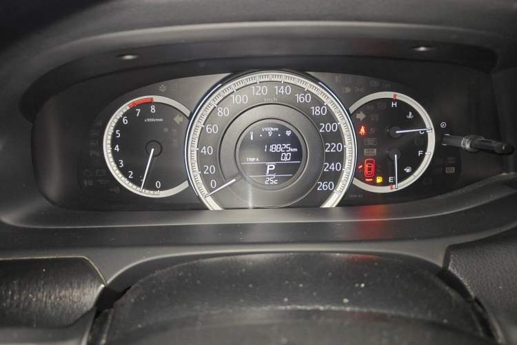 Used Honda Accord 2015 2.0L LX Comfort Edition Odometer Close Up