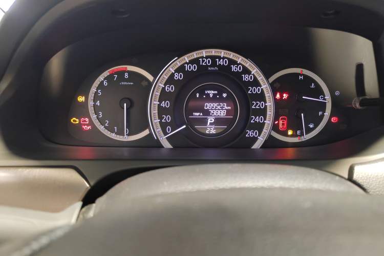 Used Honda Accord 2015 2.0L LX Comfort Edition Odometer Close Up