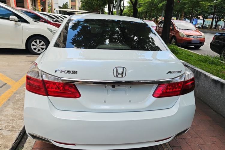 Used Honda Accord 2015 2.0L LX Comfort Edition Rear