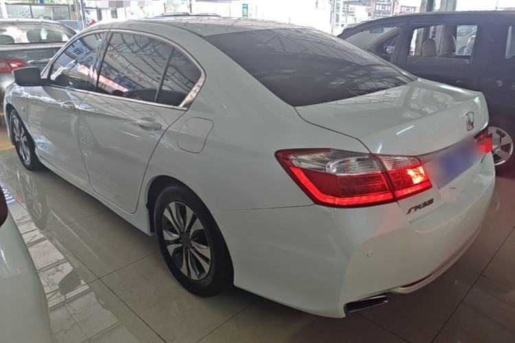 Used Honda Accord 2015 2.0L LX Comfort Edition Rear Left 45 Deg