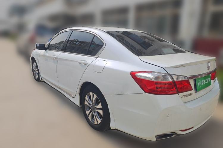 Used Honda Accord 2015 2.0L EX Luxury Edition Rear Left 45 Deg